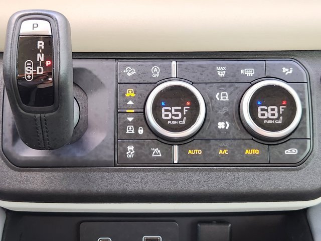 Used 2021 Land Rover Defender 110 SE AWD/4WD image 18