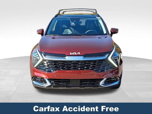 Used 2025 Kia Sportage SX image 3