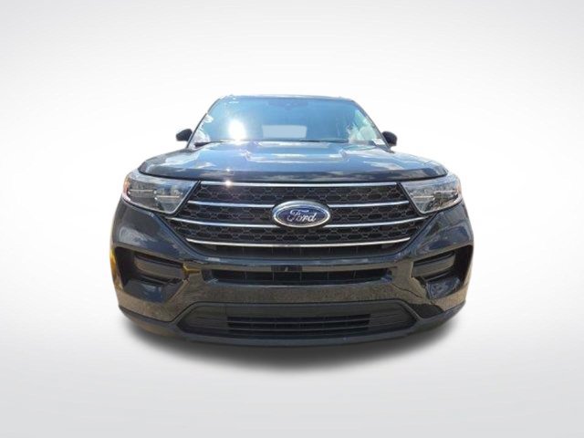 Certified 2024 Ford Explorer XLT RWD image 2