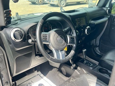 Used 2015 Jeep Wrangler Unlimited Sport AWD/4WD image 11