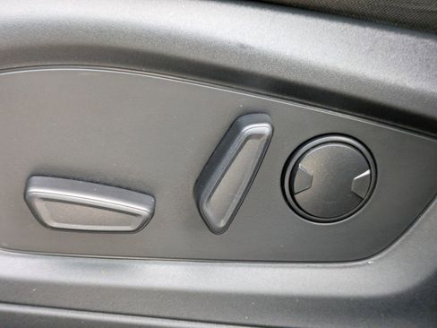 Certified 2023 Ford Explorer XLT image 22