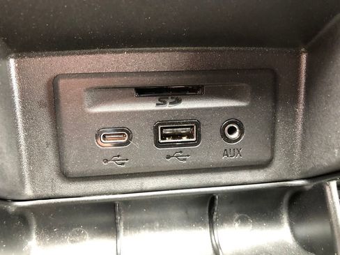 Used 2022 Chevrolet Silverado 2500 LTZ w/ LTZ Plus Package image 22