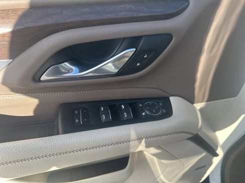 Used 2021 GMC Yukon Denali w/ Denali Premium Package image 17