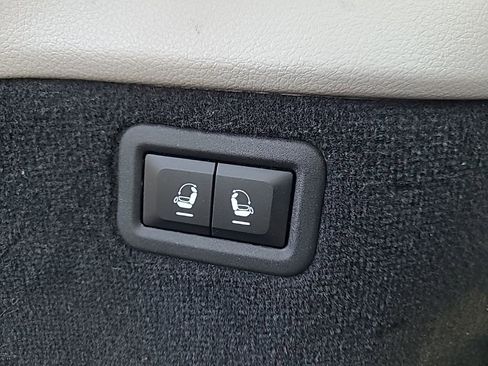 Used 2024 Jeep Grand Wagoneer L 4WD image 43