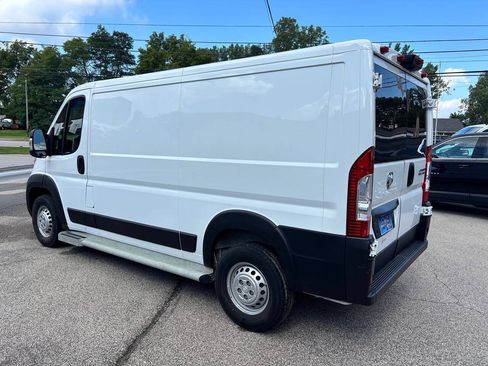Used 2025 RAM ProMaster 2500 w/ U-Haul Equipment Group FWD image 5