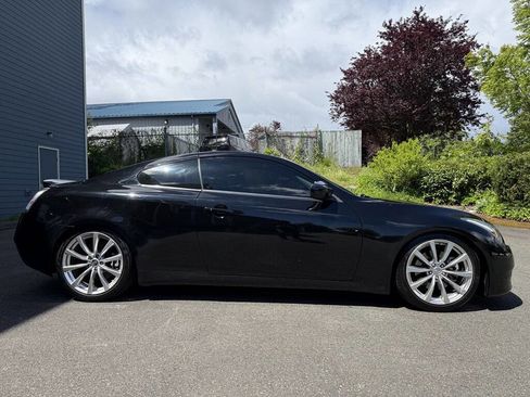 Used 2010 INFINITI G37 Journey w/ Premium Pkg RWD image 4