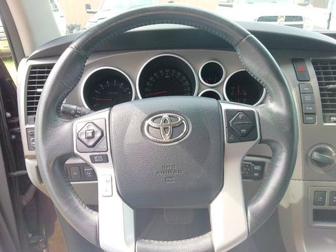 Used 2017 Toyota Sequoia Limited w/ Safety & Convenience Package AWD/4WD image 10