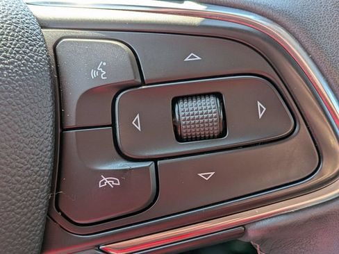Used 2022 Buick Envision Essence w/ Technology Package II AWD/4WD image 22