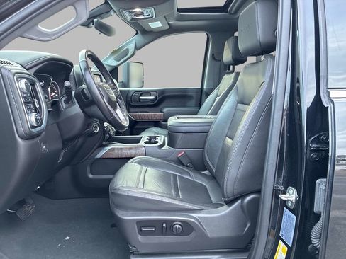 Used 2021 GMC Sierra 3500 Denali w/ Denali Black Diamond Edition image 22