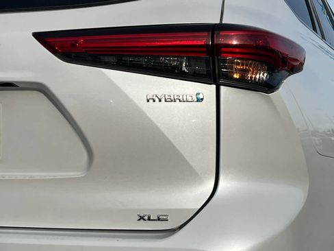 Used 2022 Toyota Highlander XLE image 28