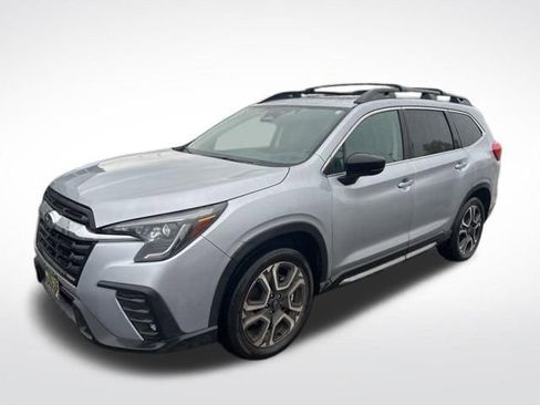 Used 2024 Subaru Ascent Limited w/ Technology Package image 3