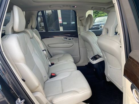 Used 2017 Volvo XC90 T6 Momentum w/ Vision Package AWD/4WD image 31