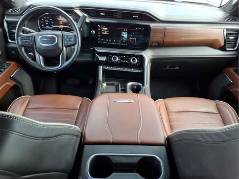 Used 2024 GMC Sierra 2500 Denali Ultimate AWD/4WD image 18