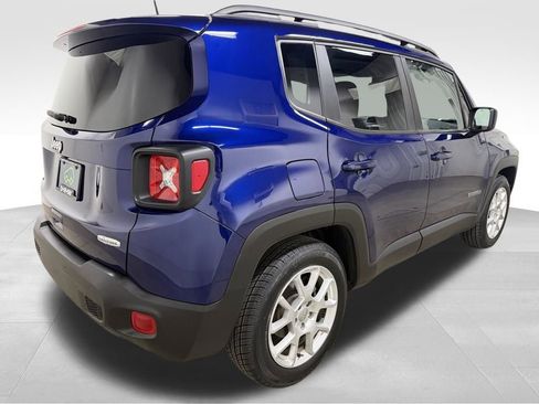 Used 2020 Jeep Renegade Latitude w/ Cold Weather Group FWD image 9