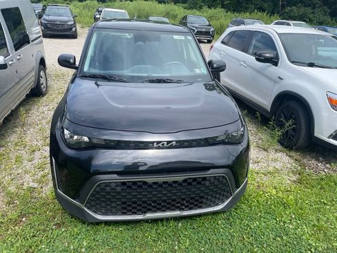 Certified 2024 Kia Soul LX w/ Option Group 015 FWD image 2