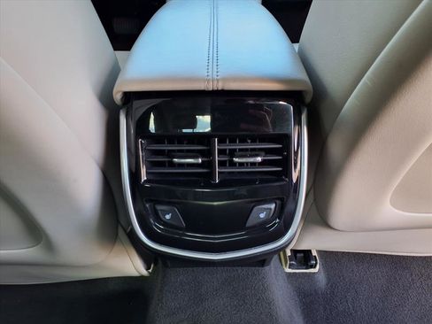 Used 2019 Cadillac XTS Luxury image 14