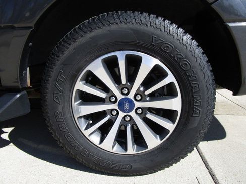 Used 2017 Ford Expedition EL XLT w/ Equipment Group 202A image 10