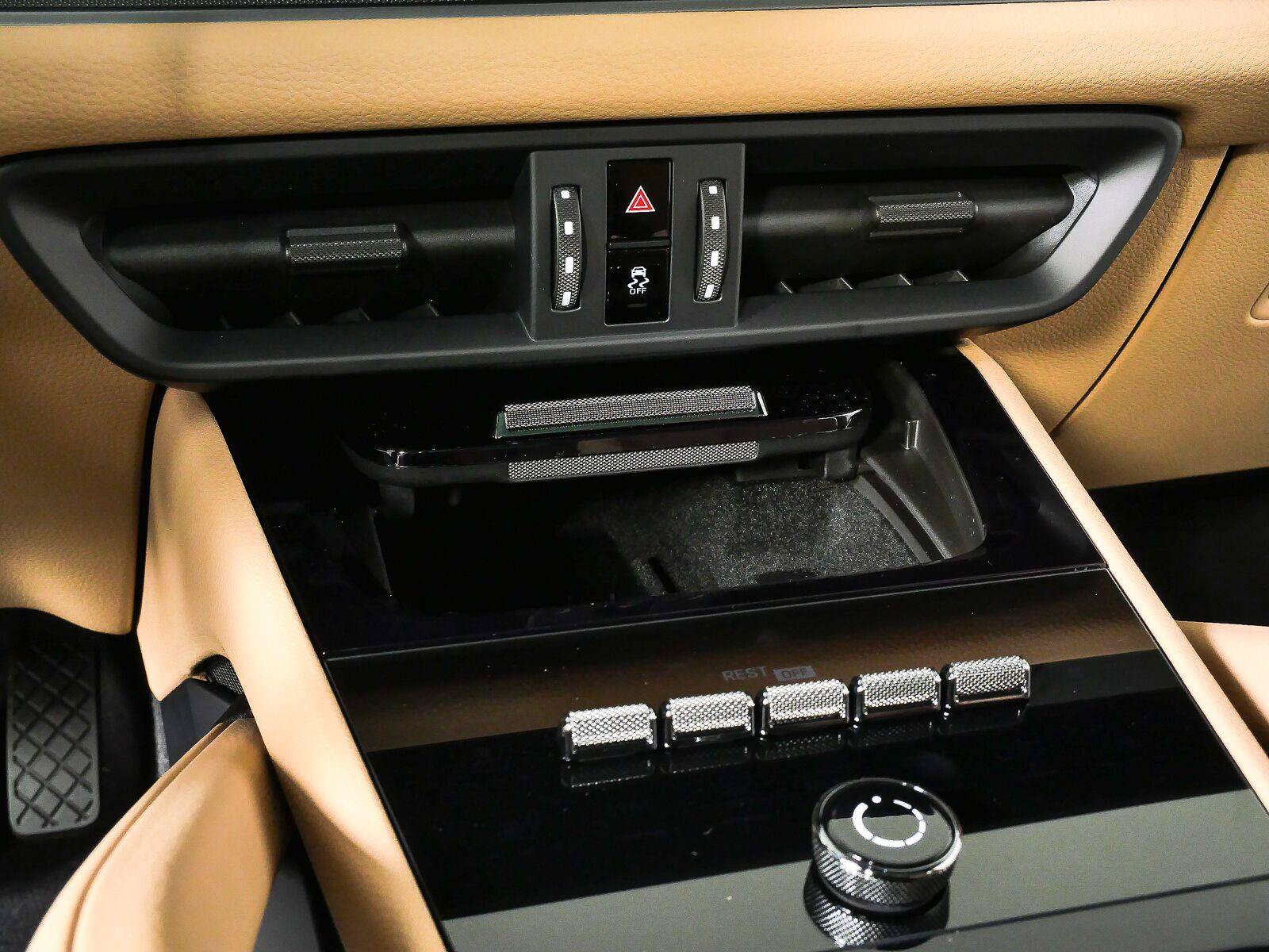 New 2026 Porsche Cayenne Coupe AWD/4WD image 17