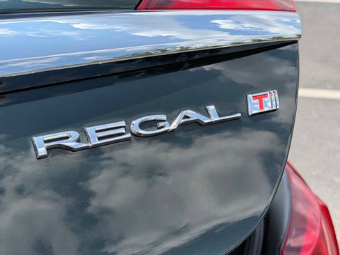 Used 2016 Buick Regal Premium FWD image 31