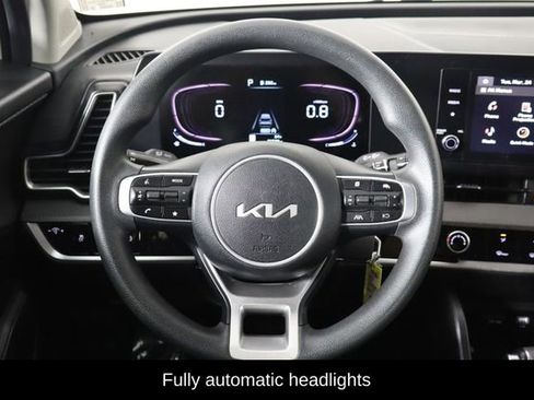 Used 2023 Kia Sportage LX FWD image 7