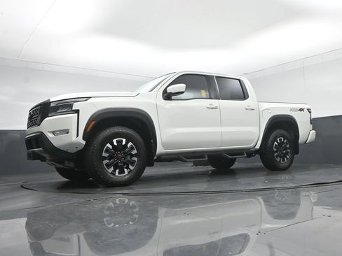 Used 2024 Nissan Frontier PRO-4X w/ Technology Package image 55