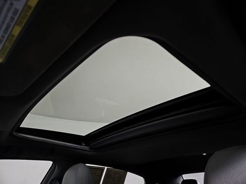 Used 2019 Toyota Avalon Limited image 14