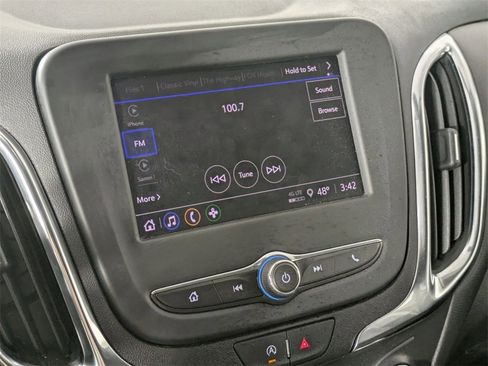 Used 2024 Chevrolet Equinox LT image 24