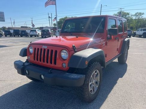 Used 2015 Jeep Wrangler Unlimited Rubicon w/ Connectivity Group AWD/4WD image 14