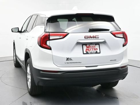 Used 2024 GMC Terrain SLE AWD/4WD image 23