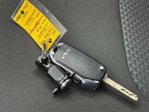 Used 2025 Kia Sportage LX FWD image 21