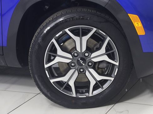 Used 2023 Kia Seltos EX image 15