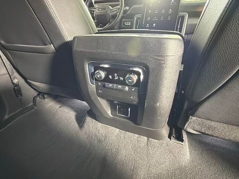 Certified 2025 GMC Yukon Denali RWD image 33