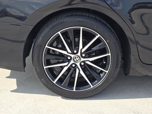 Used 2021 Toyota Camry SE FWD image 8