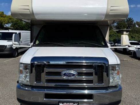 Used 2014 Ford E-350 and Econoline 350 Super Duty Wagon w/ Motorhome Prep Package RWD image 8