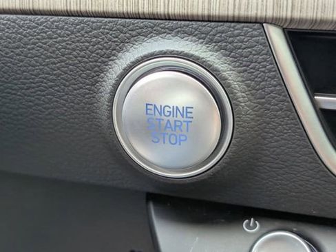 Used 2025 Hyundai Sonata Limited FWD image 17