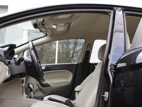 Used 2015 Ford Fiesta SE image 40