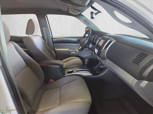 Used 2013 Toyota Tacoma PreRunner w/ SR5 Pkg RWD image 19