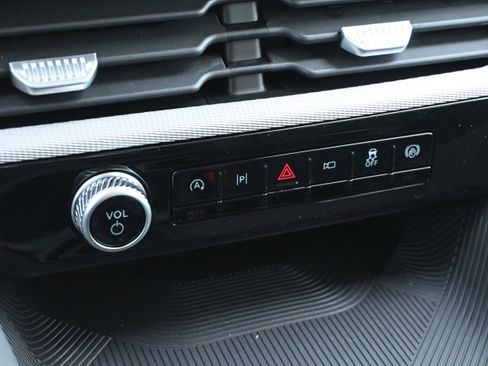 New 2026 Ford Explorer Active RWD image 24