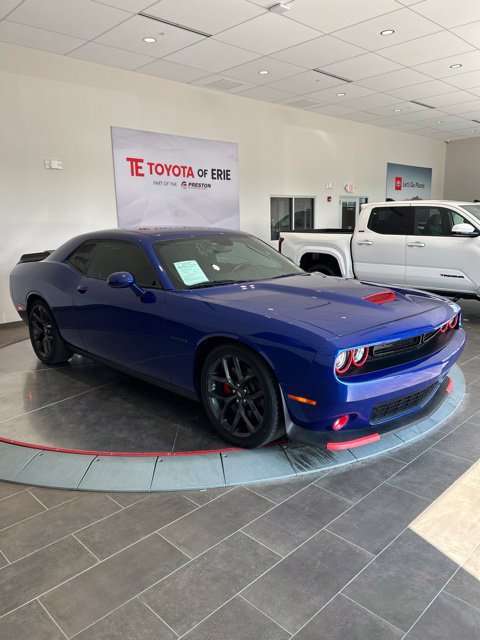 Used 2022 Dodge Challenger R/T w/ Blacktop Package RWD image 5