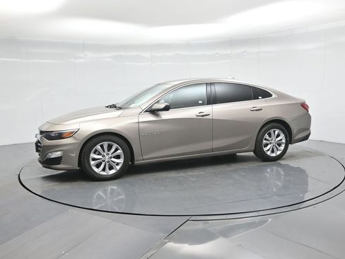 Used 2022 Chevrolet Malibu LT image 28
