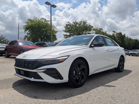 Used 2026 Hyundai Elantra SEL Sport FWD image 9