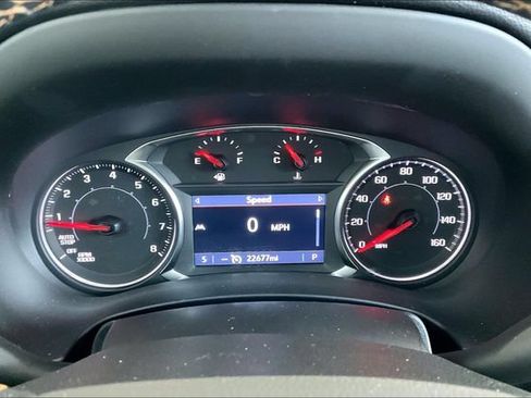 Used 2024 GMC Terrain AT4 w/ Tech Package AWD/4WD image 10