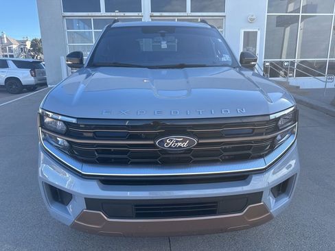 Used 2025 Ford Expedition King Ranch image 2