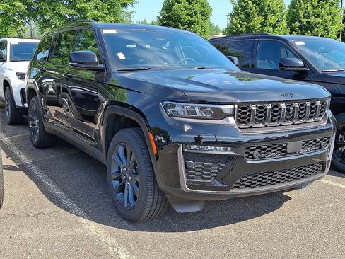 New 2026 Jeep Grand Cherokee L Limited AWD/4WD image 3