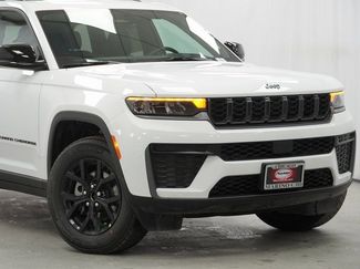 New 2026 Jeep Grand Cherokee Altitude AWD/4WD video 3