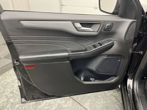 Certified 2024 Ford Escape Platinum image 8