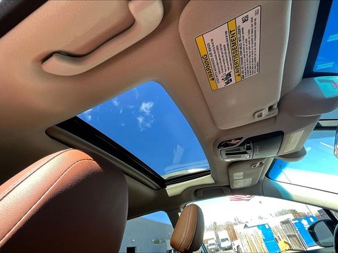 Used 2021 Subaru Outback Touring XT image 18