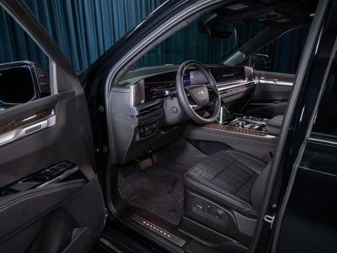 Used 2026 Cadillac Escalade Platinum Sport w/ LPO, ONYX Package AWD/4WD image 11