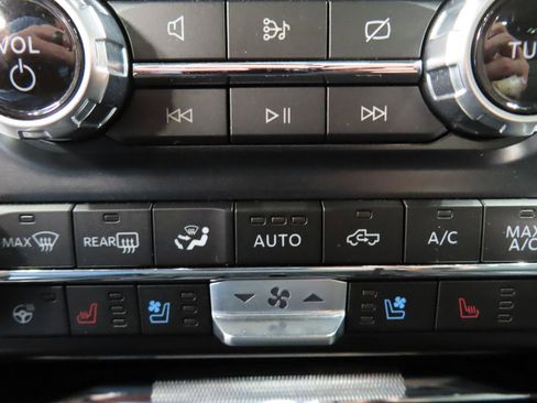 Used 2023 Ford F150 Raptor AWD/4WD image 69