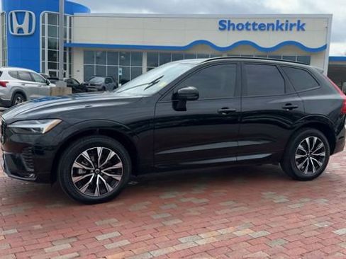 Used 2024 Volvo XC60 B5 Core w/ Protection Package Premier image 7